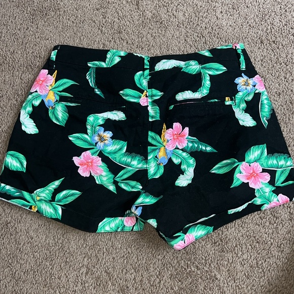 Old Navy Tropical Shorts - Picture 2 of 3